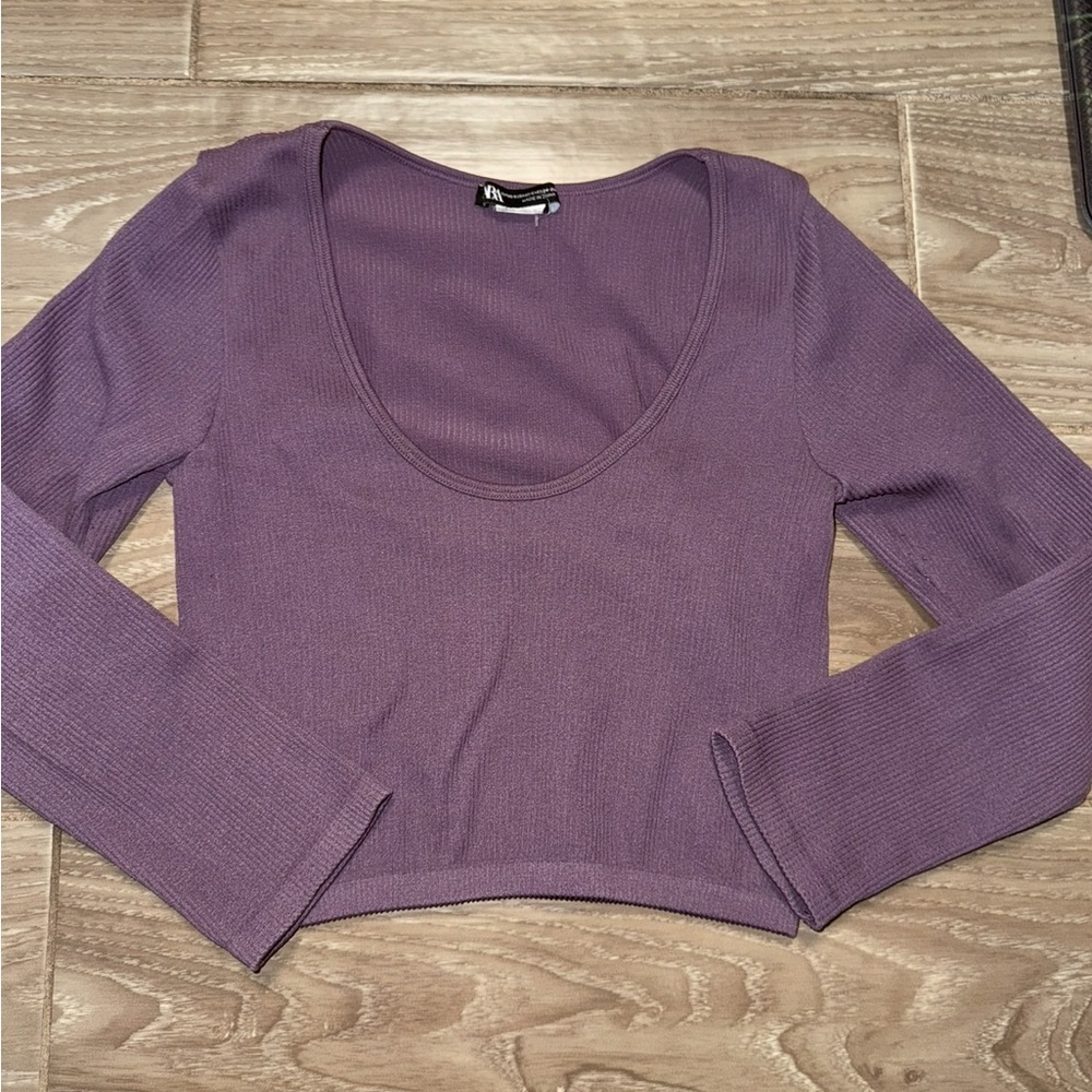 ZARA Ribbed Long Sleeve Scoop Neck Cropped Top - Dusty Purple XS